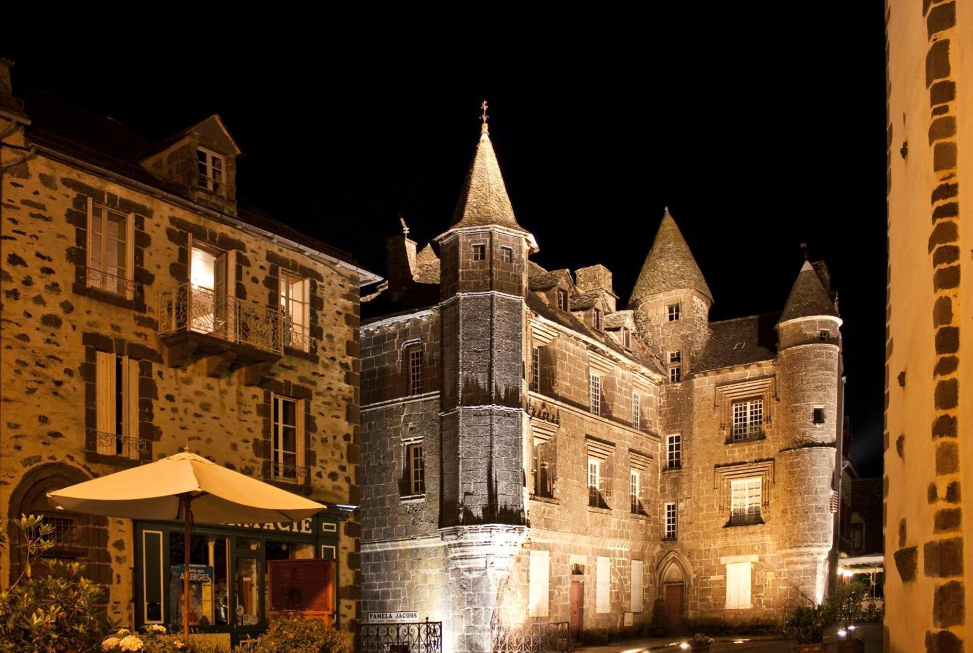 Hôtel des Remparts Salers Extérieur photo