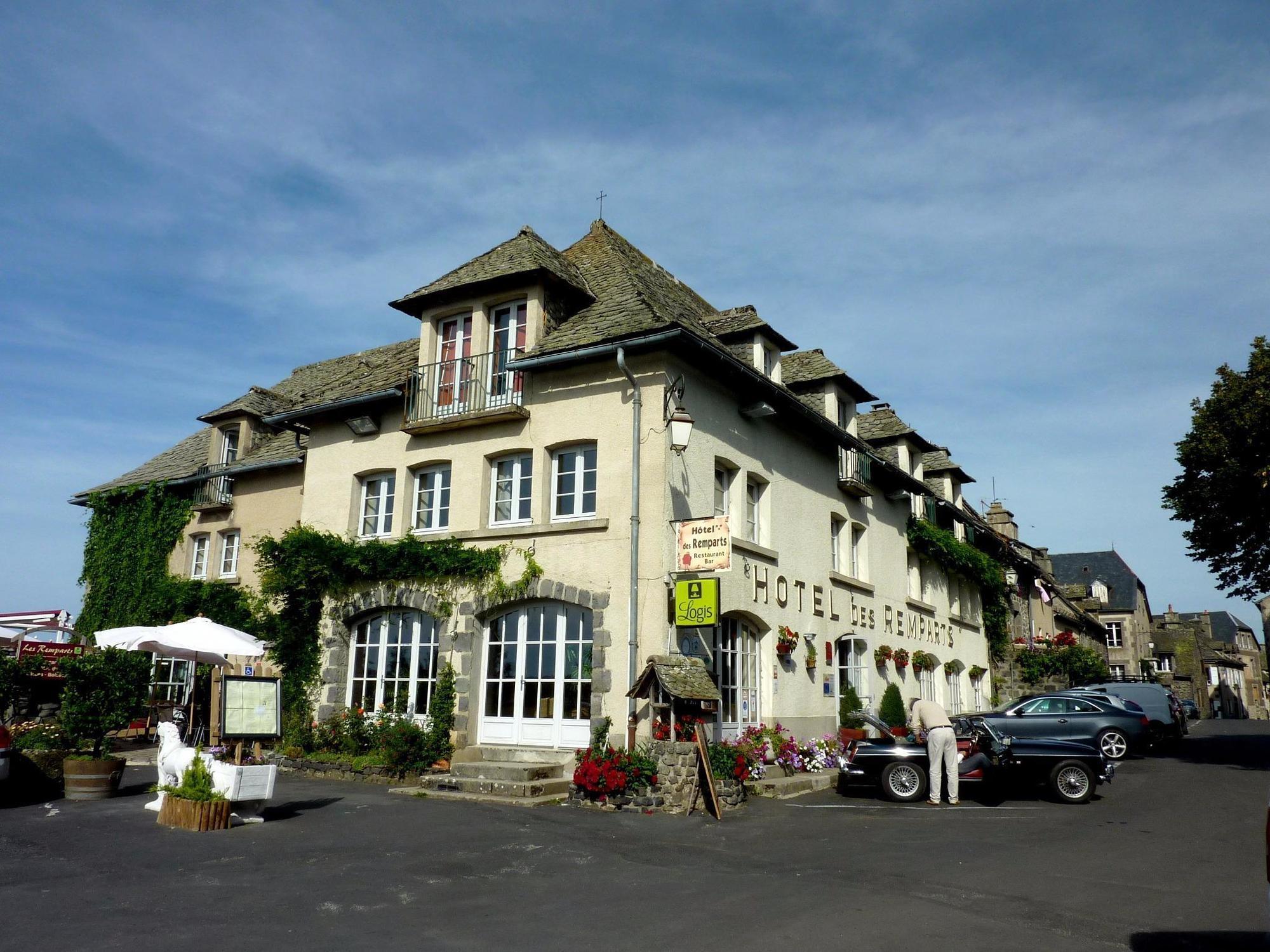 Hôtel des Remparts Salers Extérieur photo